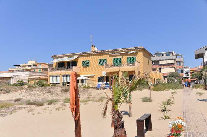 © Ra Boe  Wikipedia